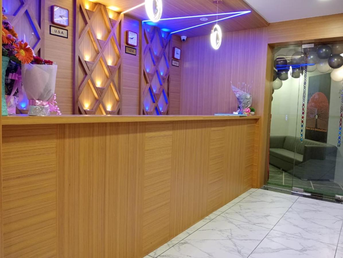 Hotel Arts International Мумбаи Экстерьер фото
