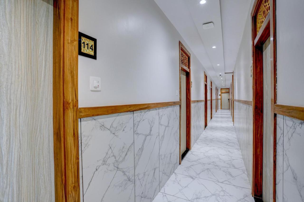 Hotel Arts International Мумбаи Экстерьер фото